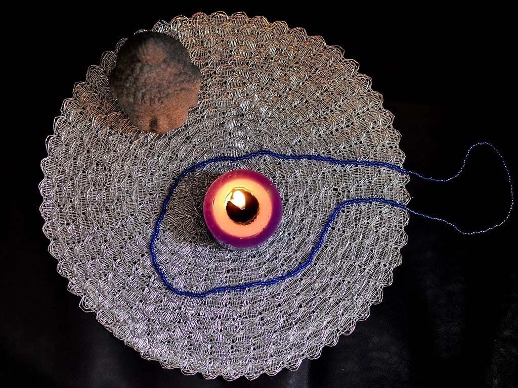 Oson fazilatli ayolning fotosurati Oson fazilatli ayolning fotosurati