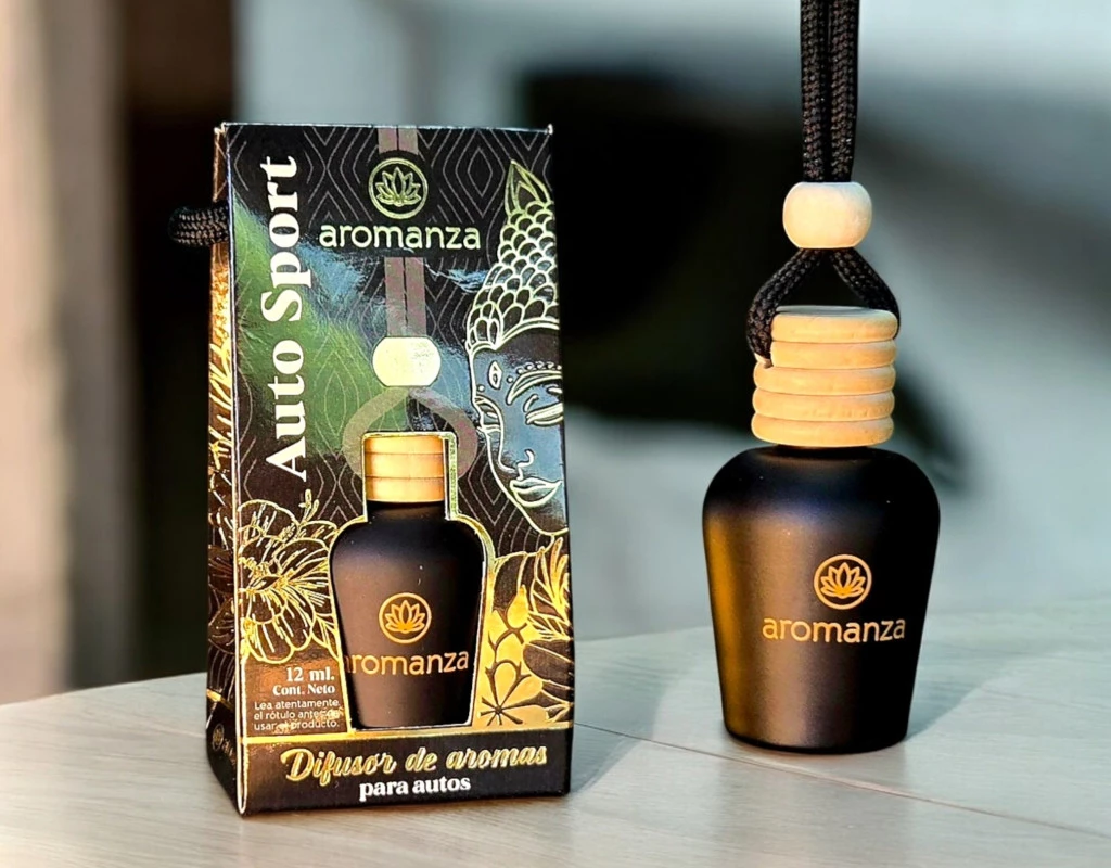 "Difusor para autos Aromanza 12 ml: aromatiza tu vehículo"